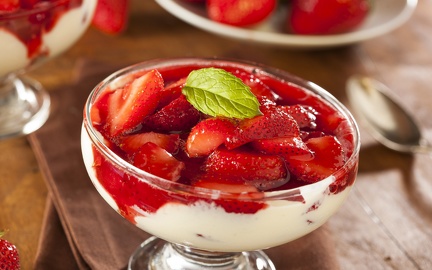 Strawberry Dessert - HD wallpaper