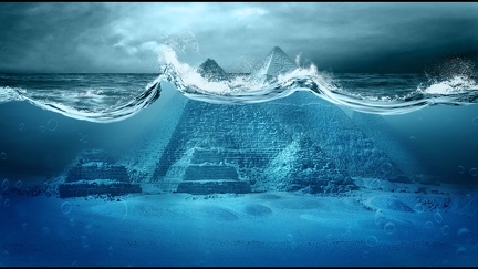 Montage photo - les pyramide sous l'eau - HD