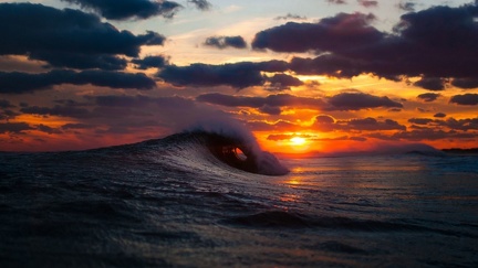 Sunset and wave - Screen background