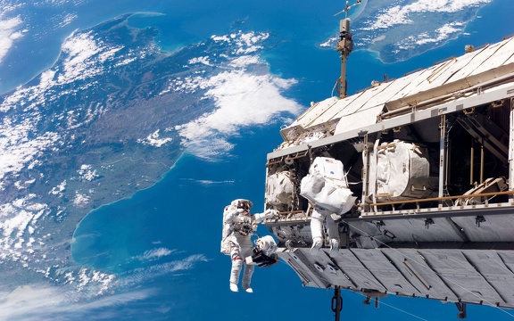 Astronautes dans l'Espace - Fond écran HD