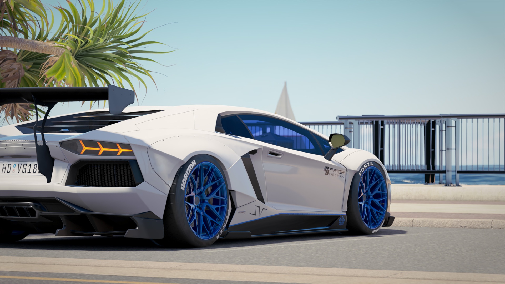 Lamborghini customisée - bord de mer.jpg