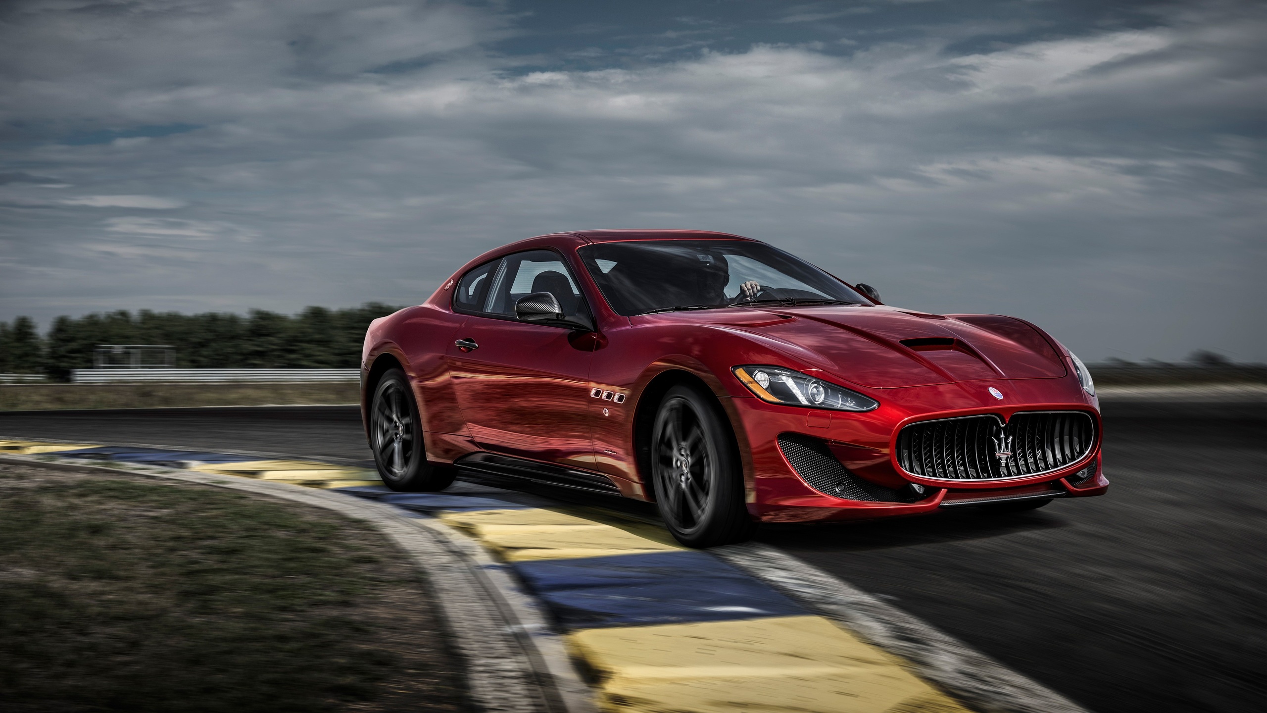Maserati - fond d'écran 4K