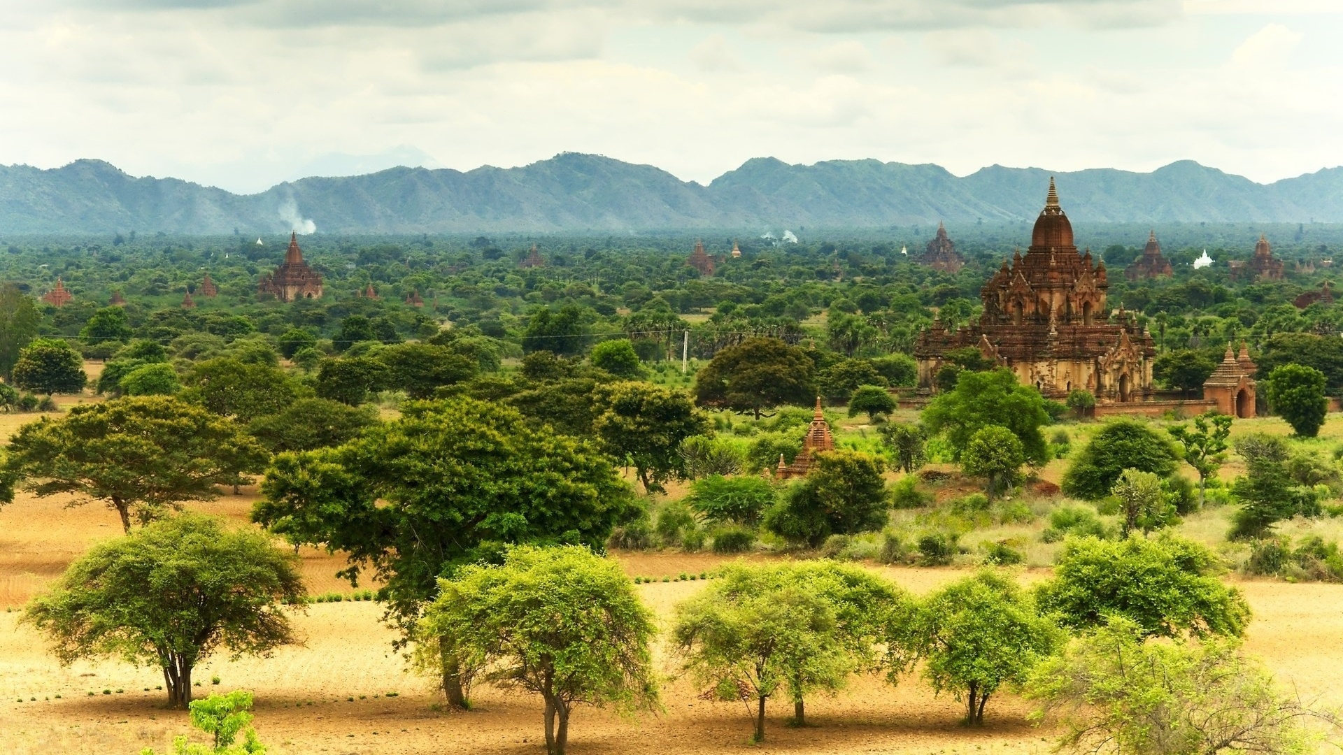 Birmanie - Paysage temples.jpg