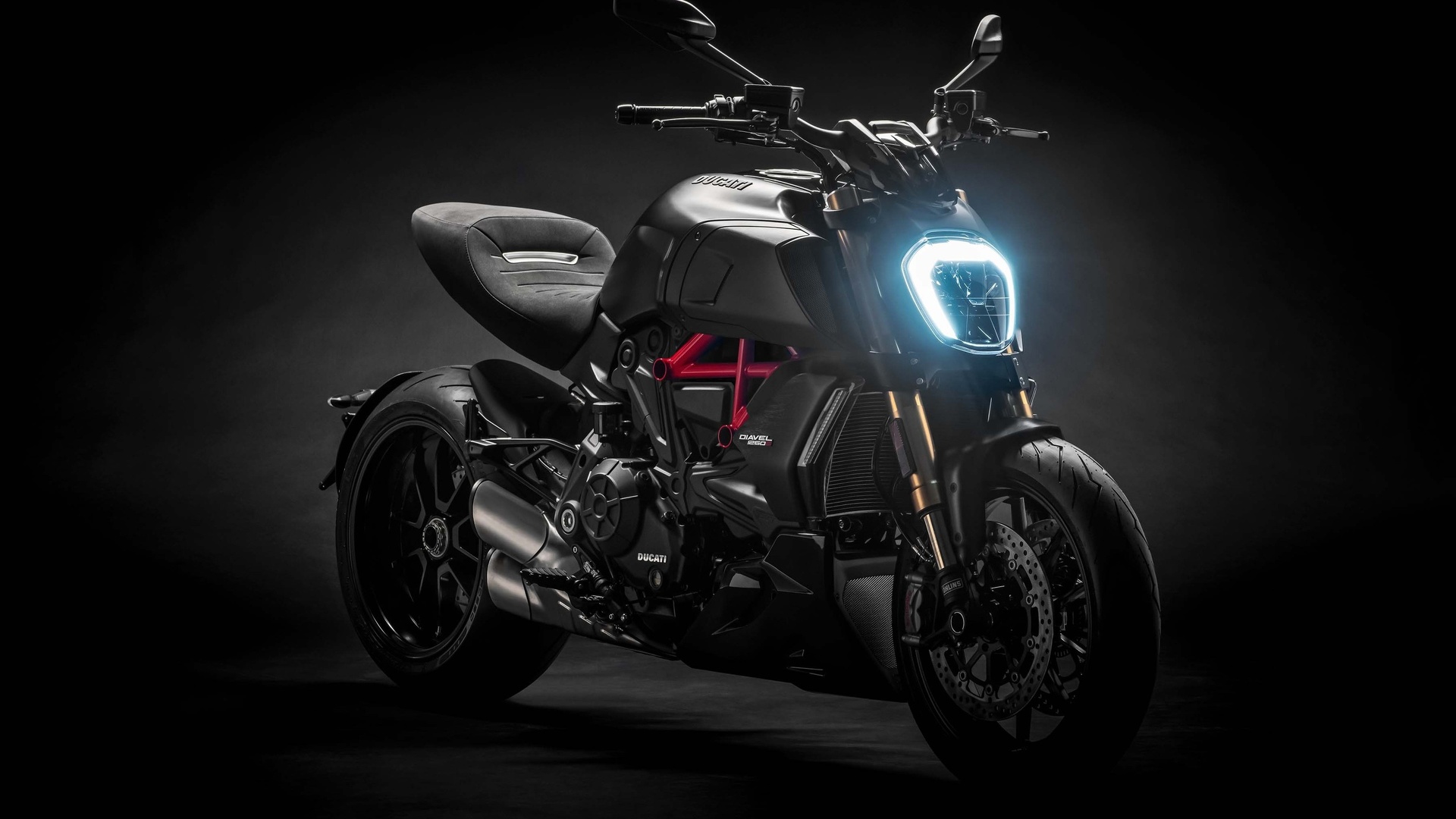 Ducati Diavel - fond d'écran 4K.jpg