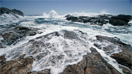 Bord de mer - vagues - rochers