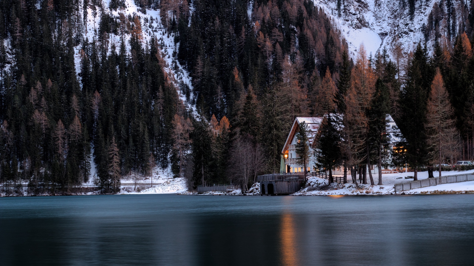 Maison en bord de lac - hiver.jpg