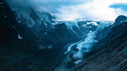 Fonte glacier - fond d'écran sombre