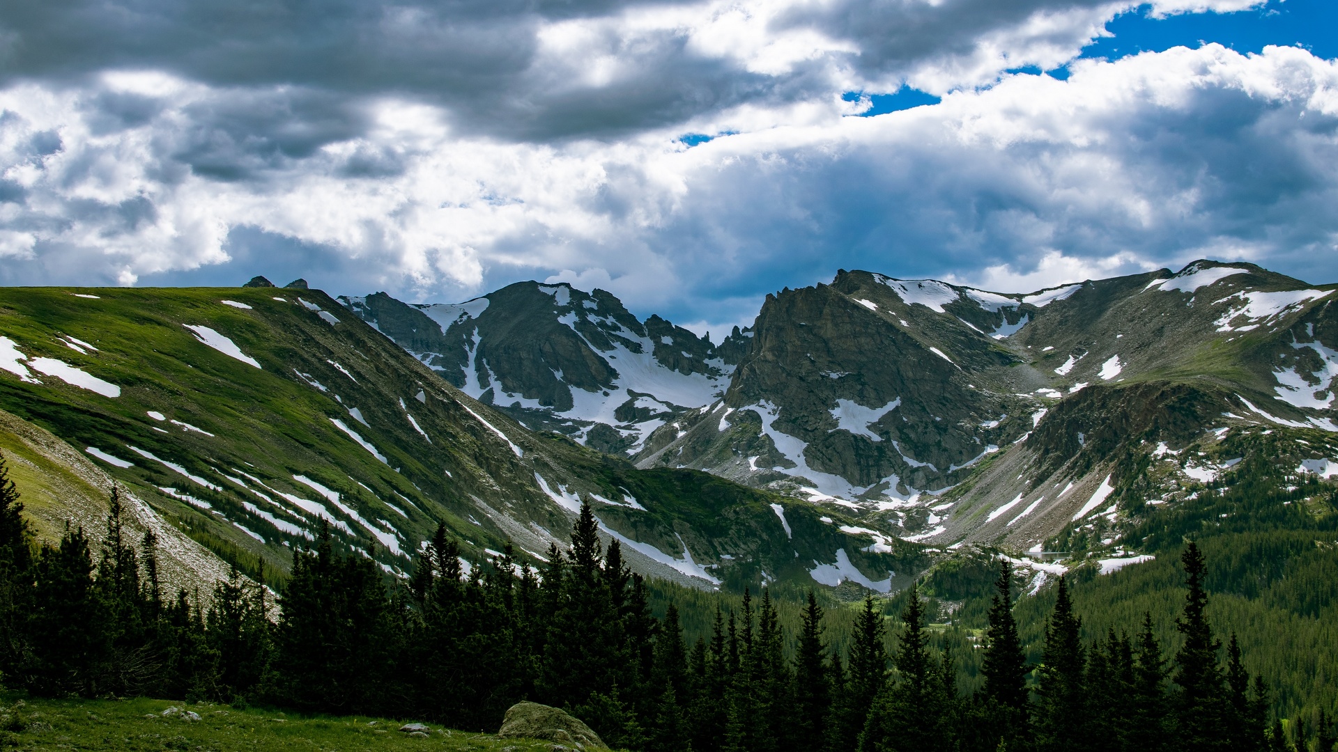 Paysage de montagnes - 4K.jpg