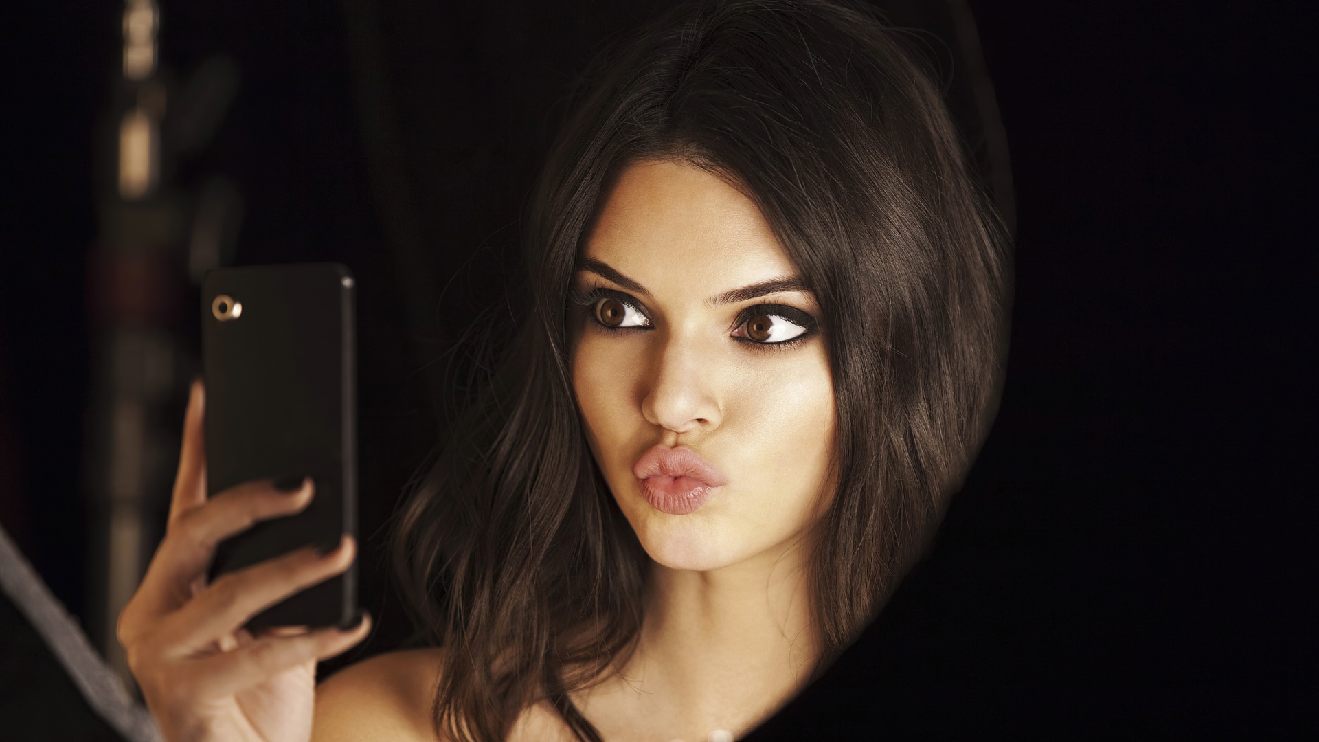 Kendall Jenner - wallpaper HD.jpg