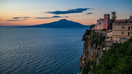 Italie Eglise en bord de mer - Napoli 