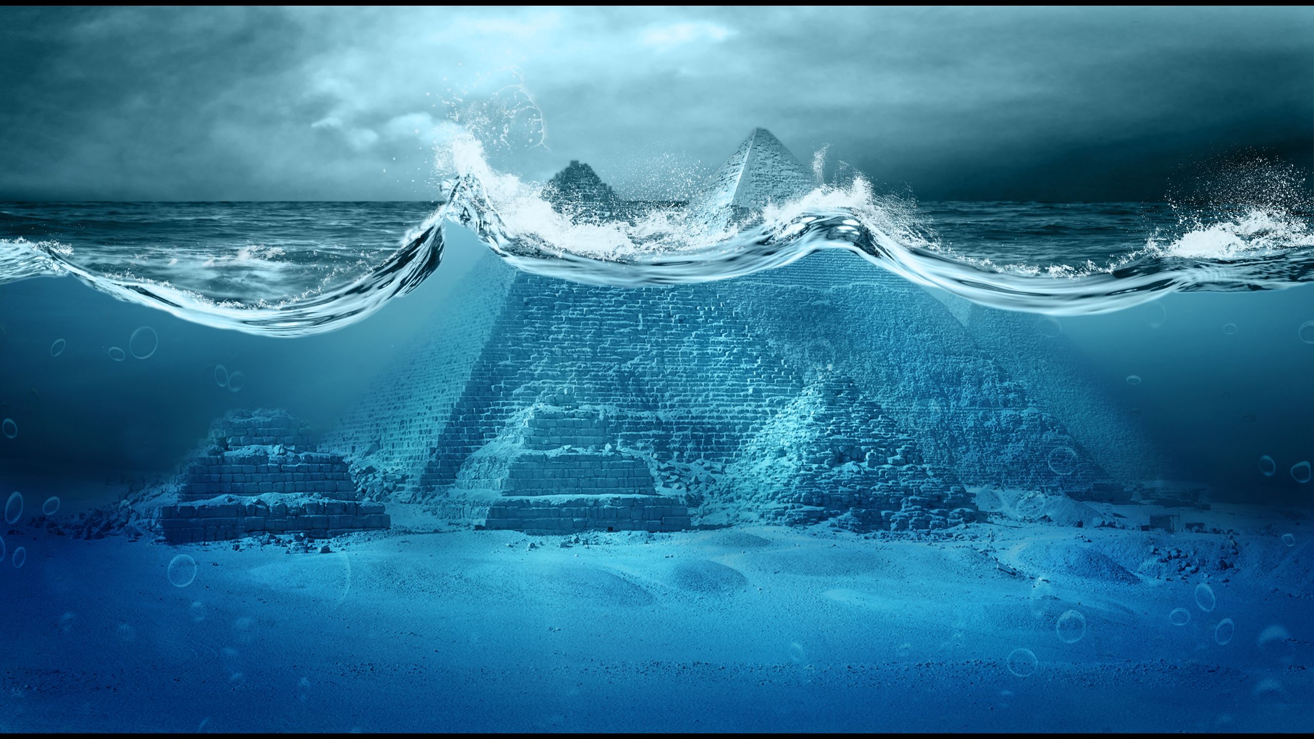 Montage photo - les pyramide sous l'eau - HD.jpg