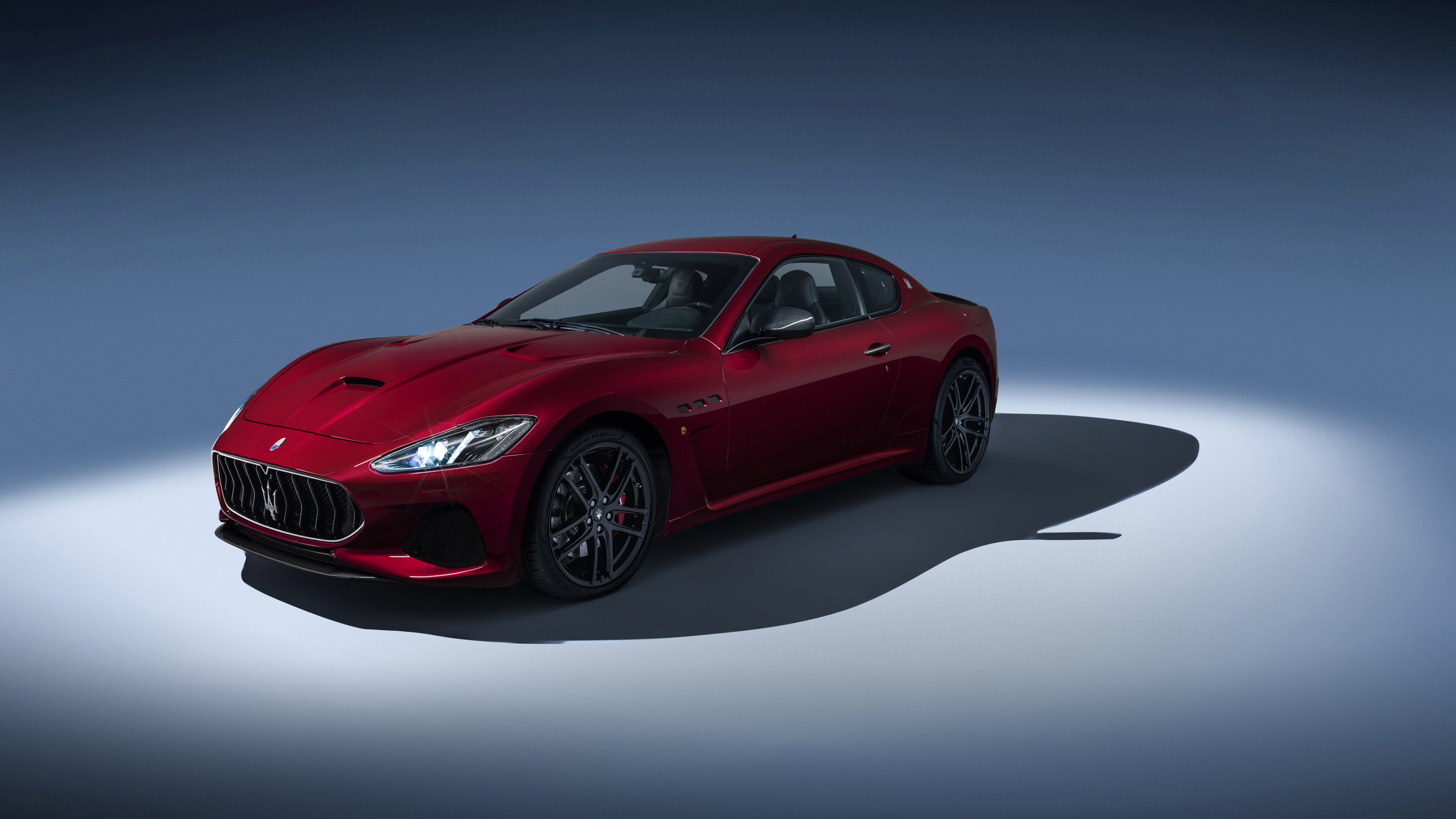 Maserati rouge - 4K.jpg